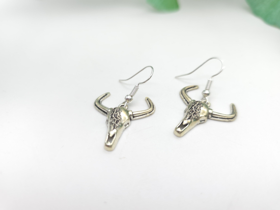 Preview: Western Bullenschädel Ohrringe silberfarben